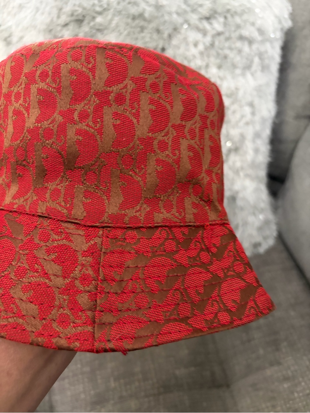 Reversible Teddy-D Small Brim
Bucket Hat - Picture 6 of 6